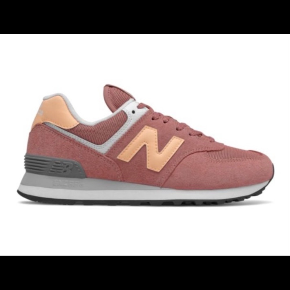 Brand New/ Never Worn!! Size 7